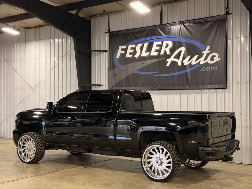 Used 2019 Chevrolet Silverado 2500 LTZ w/ Duramax Plus Package AWD/4WD image 14
