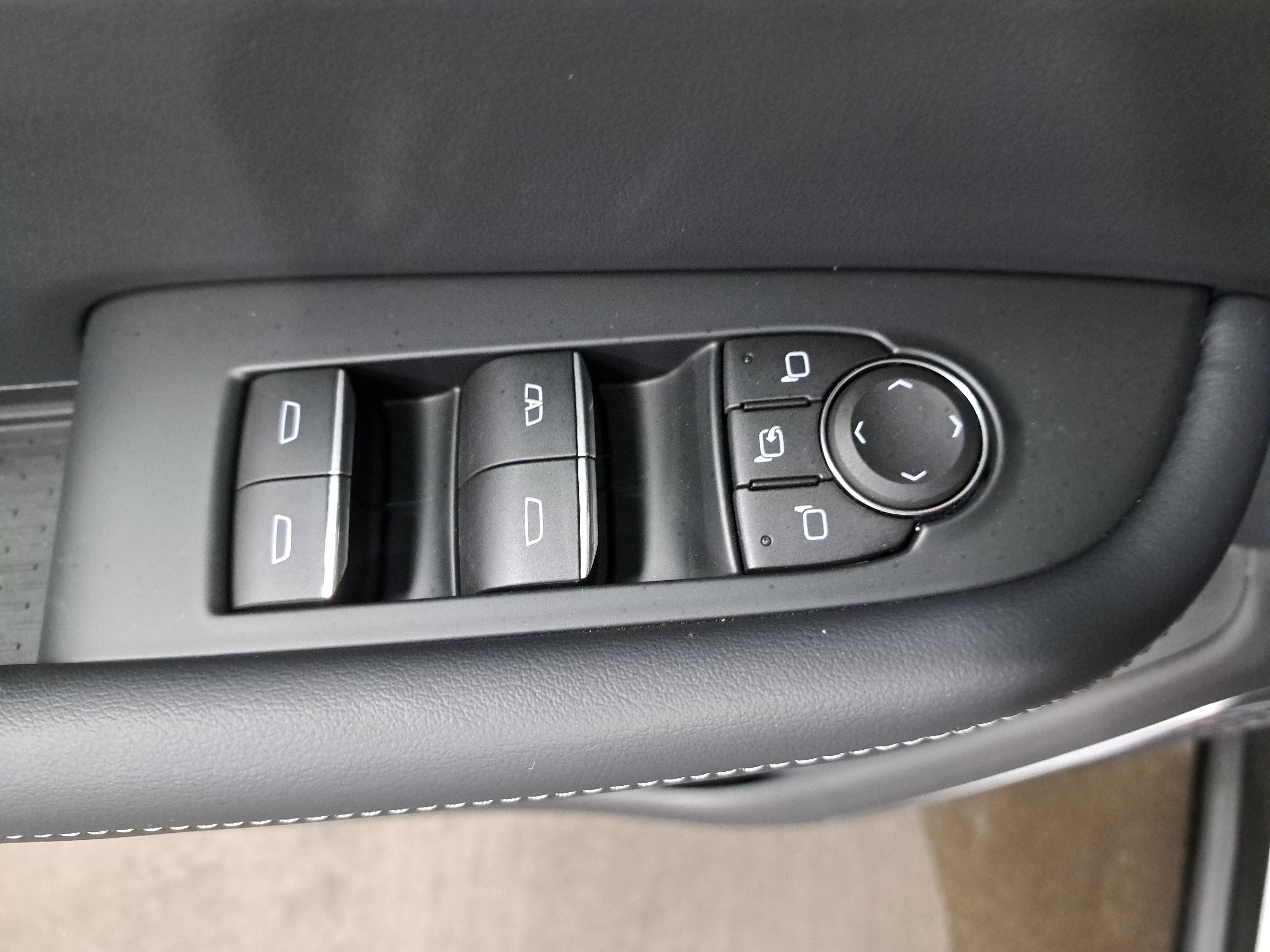 Used 2026 Buick Enclave Sport Touring w/ Power Package FWD image 29