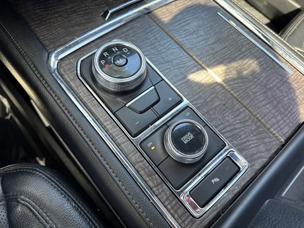 Used 2021 Ford Expedition Limited AWD/4WD image 38
