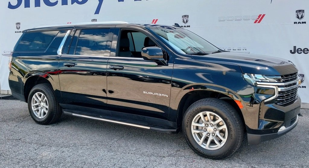 Used 2023 Chevrolet Suburban LT image 6