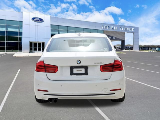 Used 2017 BMW 330i Sedan RWD image 3