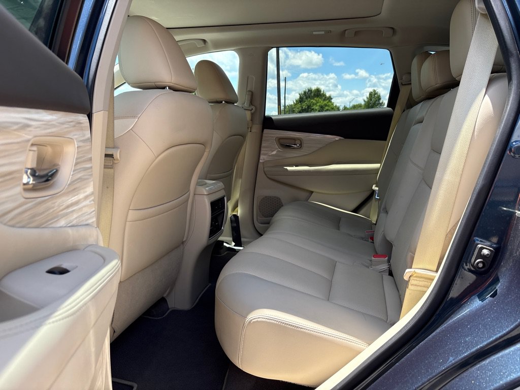 Used 2017 Nissan Murano Platinum w/ Platinum Technology Package FWD image 14