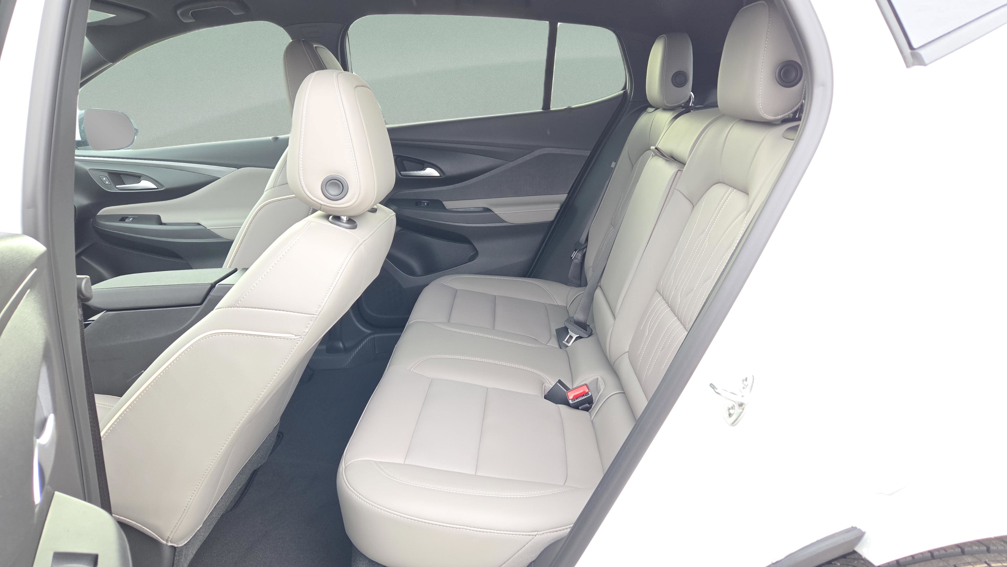 New 2026 Buick Envista Avenir FWD image 10