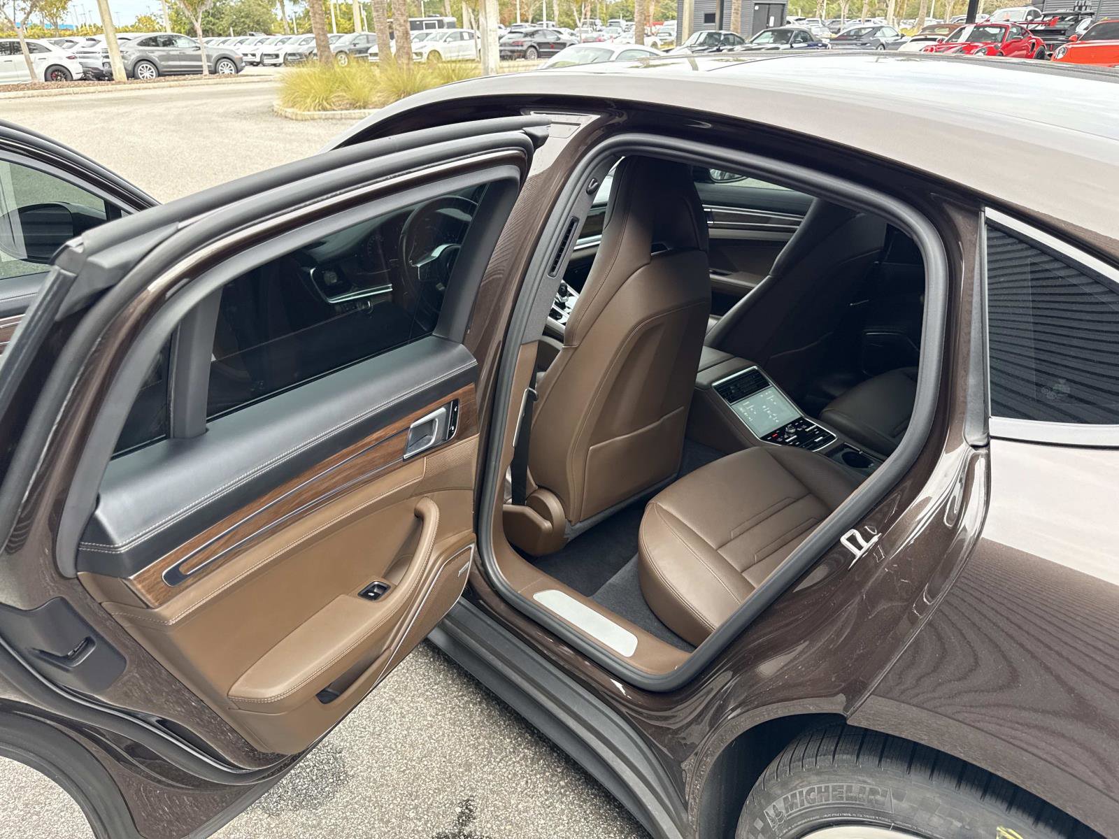 Certified 2018 Porsche Panamera 4S image 15