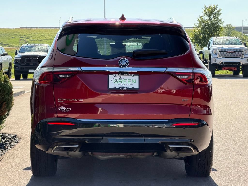 Used 2024 Buick Enclave Essence w/ Sport Touring Edition AWD/4WD image 8