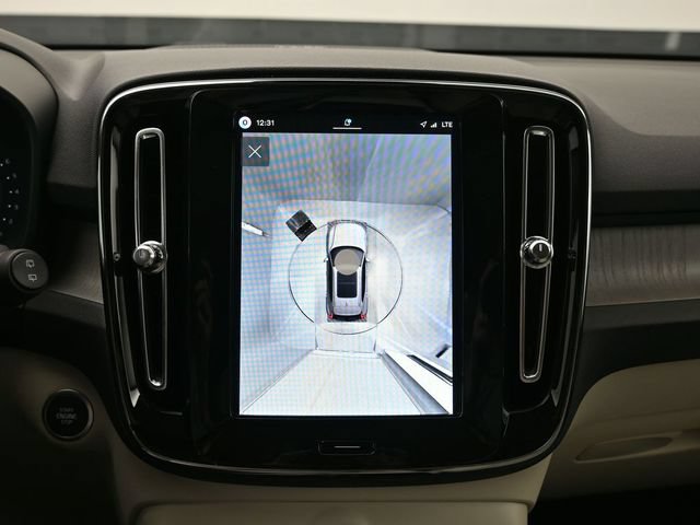 New 2026 Volvo XC40 B5 Ultra w/ Protection Package Premier AWD/4WD image 21