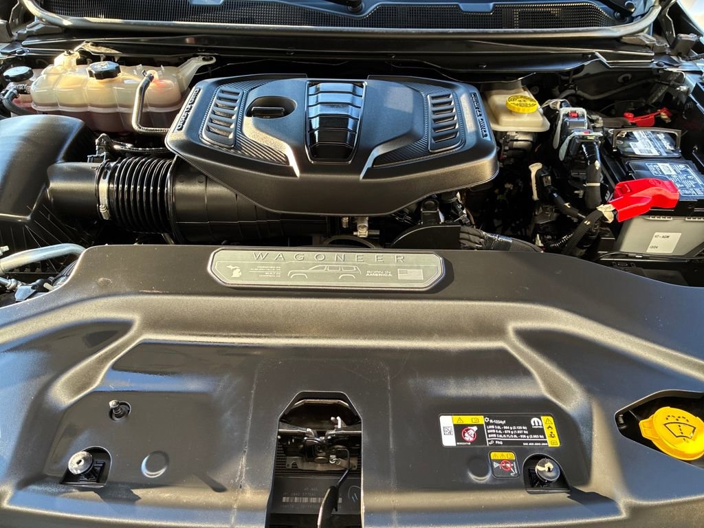 Used 2024 Jeep Wagoneer Series II w/ Flexible Seating Group image 22