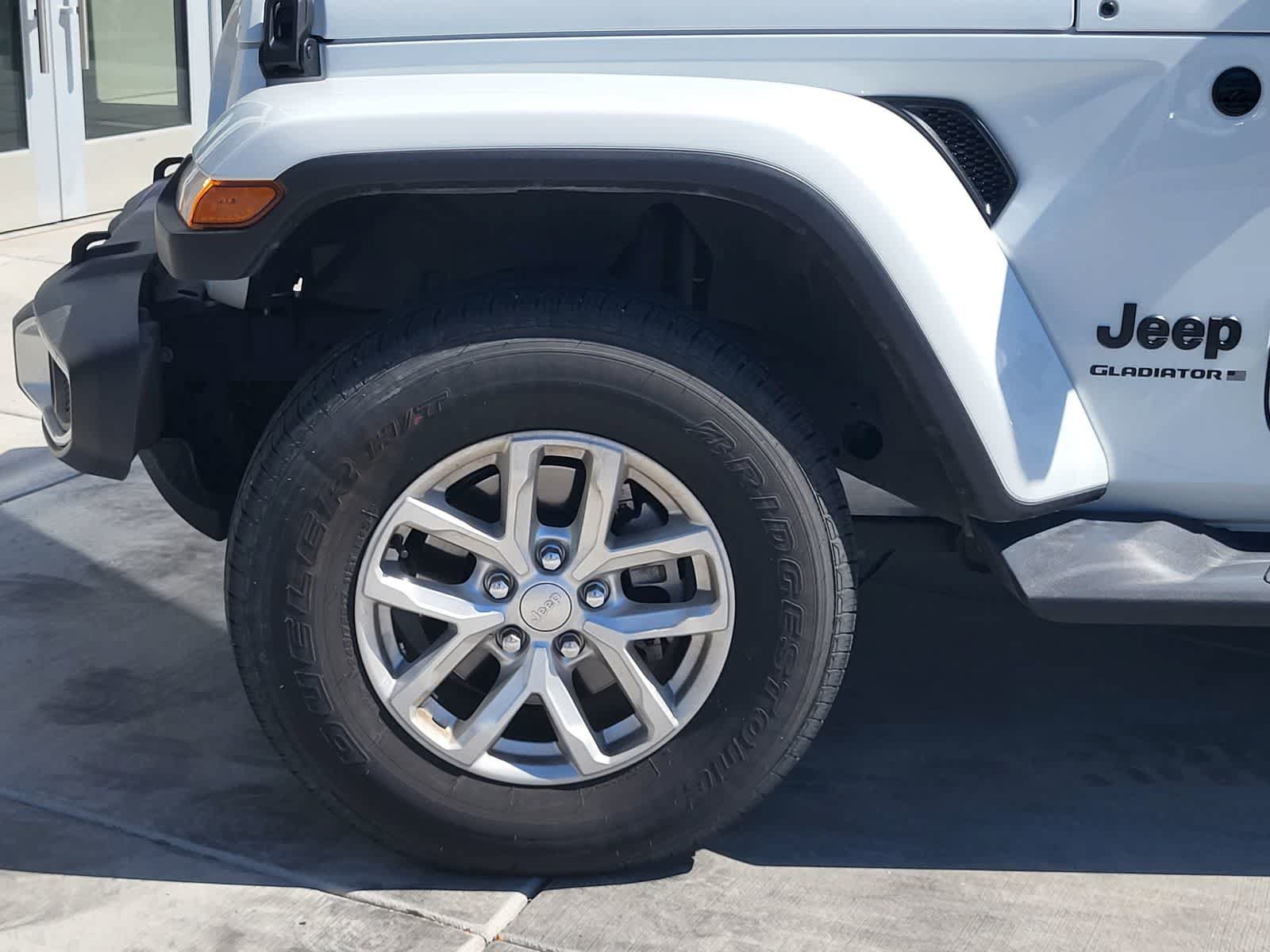 Used 2023 Jeep Gladiator Sport AWD/4WD image 8
