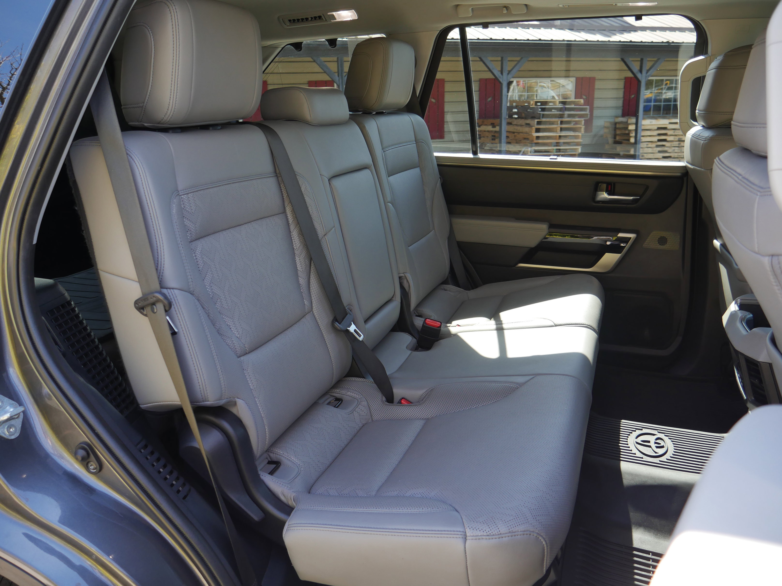 Used 2023 Toyota Sequoia Limited AWD/4WD image 32