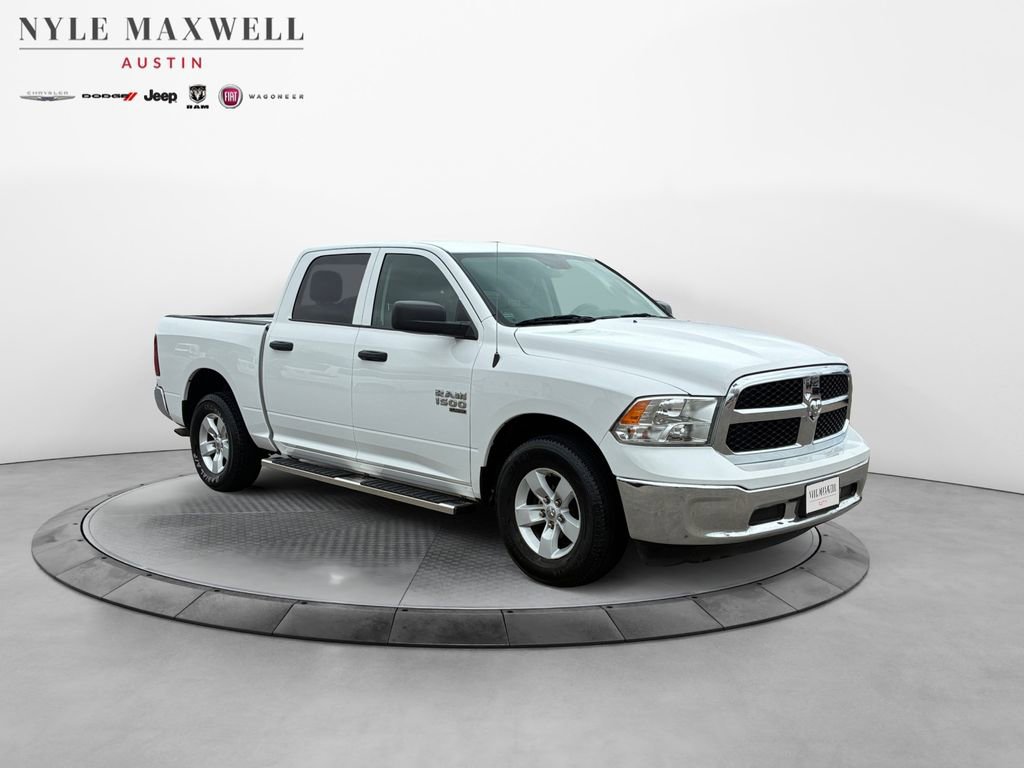 Used 2022 RAM 1500 Classic SLT image 2
