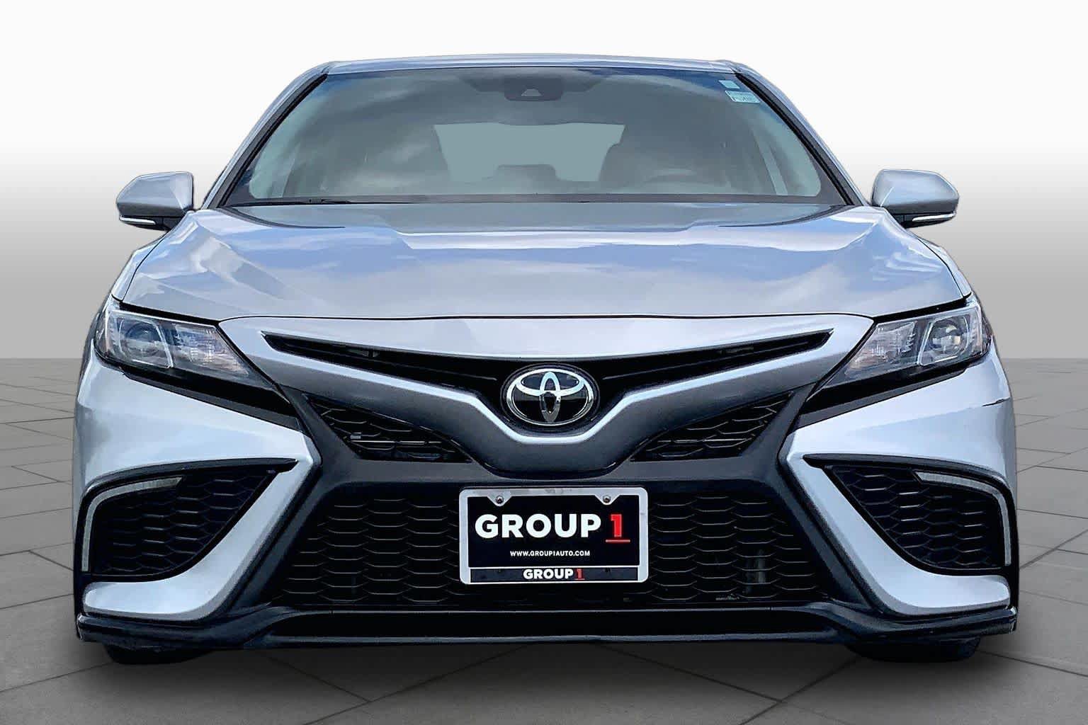 Used 2024 Toyota Camry SE FWD image 4