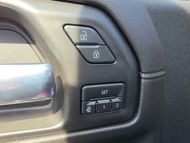 Used 2021 Chevrolet Silverado 1500 LTZ AWD/4WD image 34