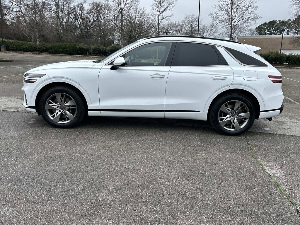 Used 2025 Genesis GV70 3.5T Sport image 4