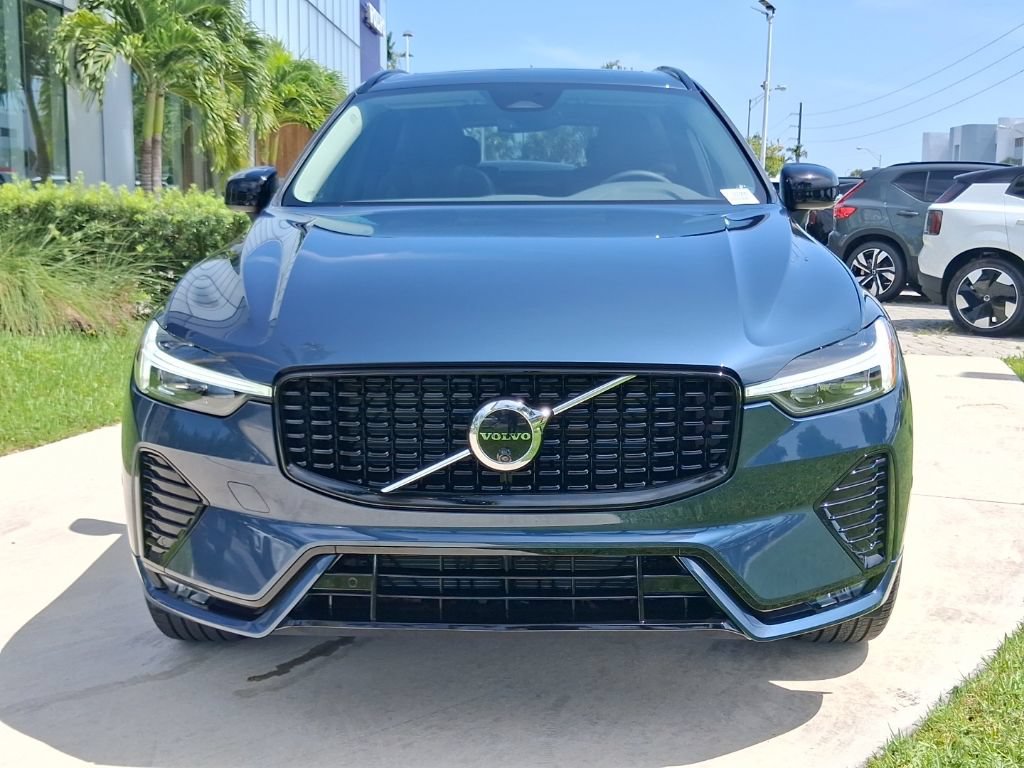 Used 2024 Volvo XC60 B5 Plus w/ Protection Package Premier AWD/4WD video 2
