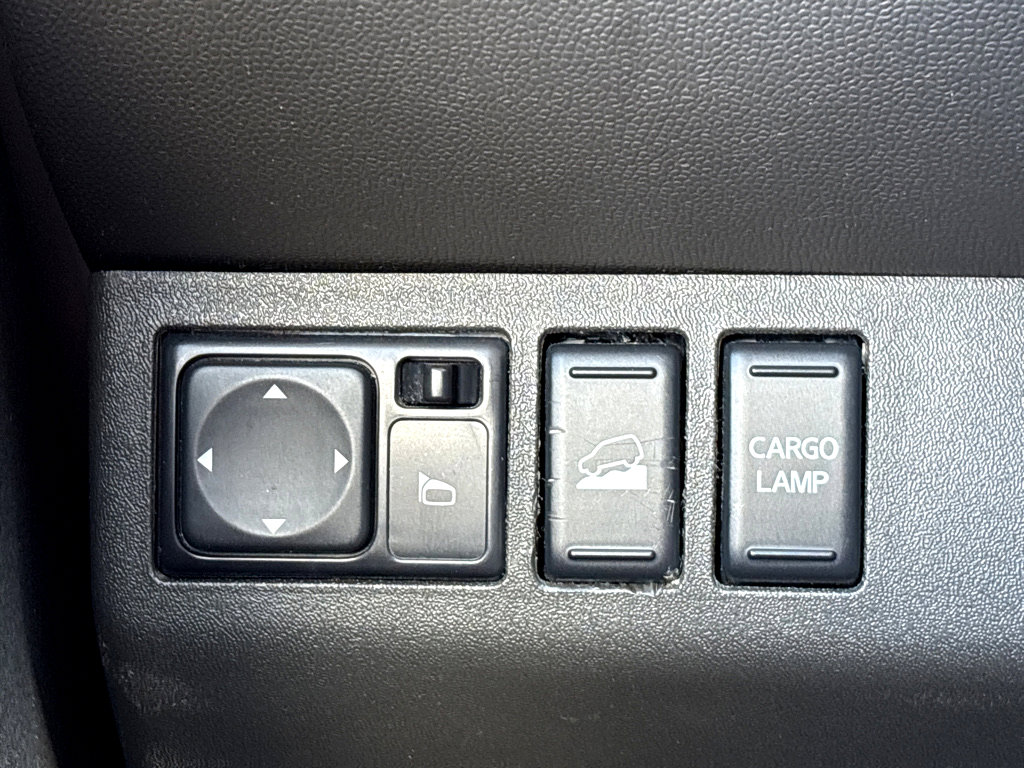 Used 2018 Nissan Frontier PRO-4X image 13