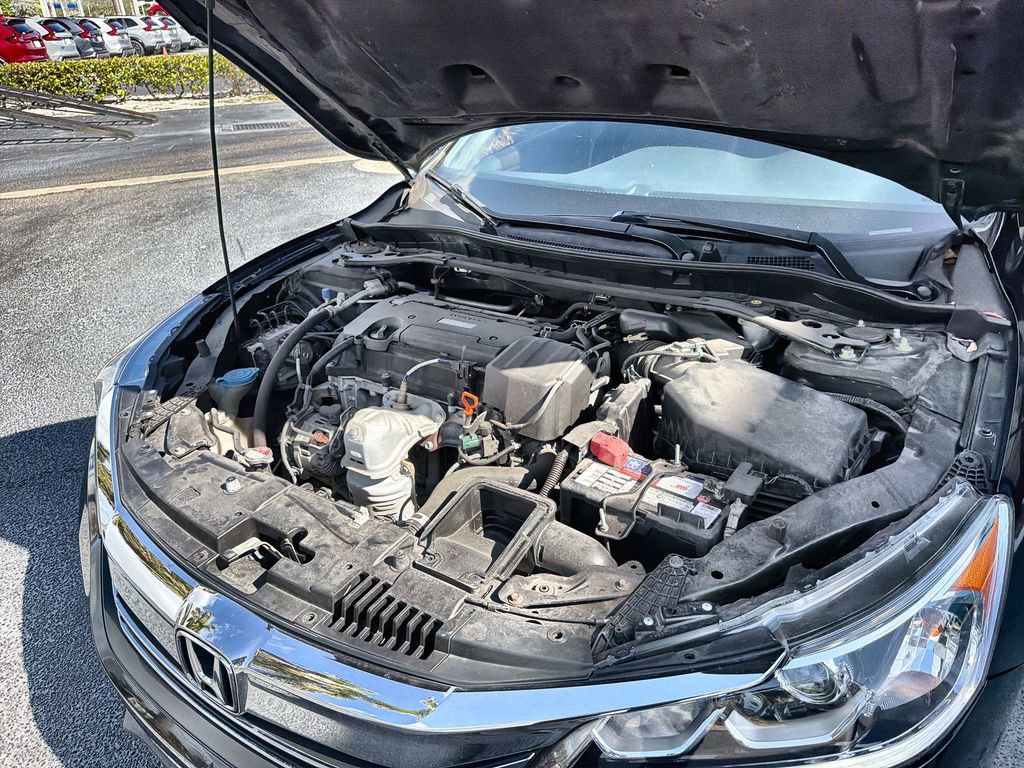 Used 2017 Honda Accord Sport image 28