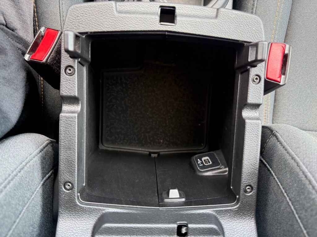 Used 2025 Jeep Wrangler Unlimited Sahara w/ Safety Group AWD/4WD image 31