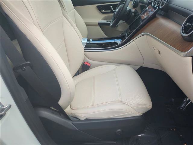Used 2024 Mercedes-Benz GLC 300 4MATIC image 22