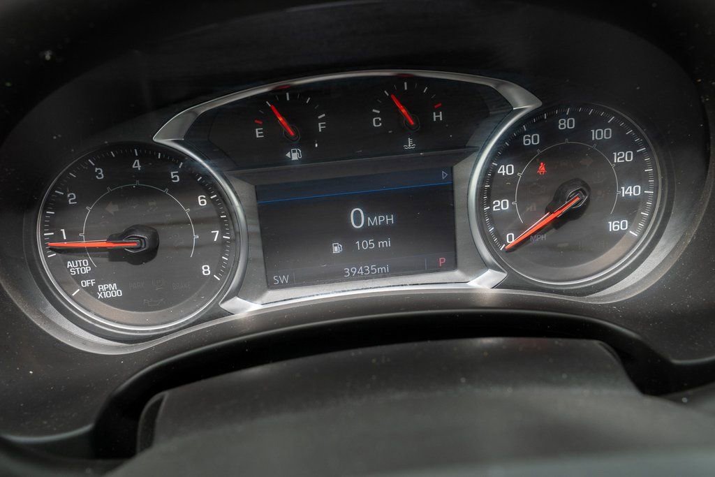 Used 2023 GMC Terrain SLT image 17