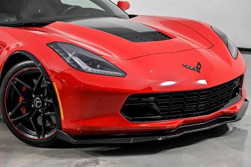 Used 2018 Chevrolet Corvette Grand Sport RWD image 2