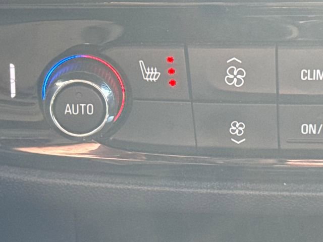 Used 2018 Buick Regal Essence w/ Driver Confidence Package #1 AWD/4WD image 34