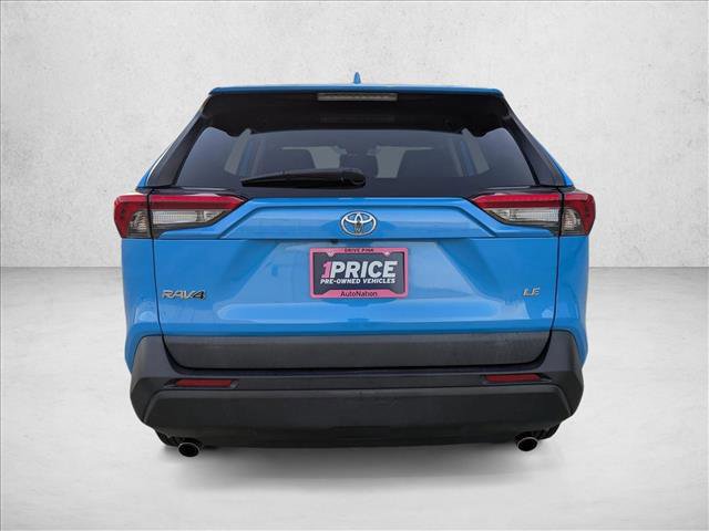Used 2021 Toyota RAV4 LE image 7
