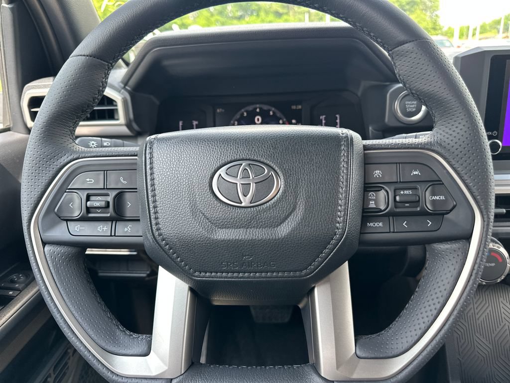 Used 2026 Toyota 4Runner SR5 AWD/4WD image 19