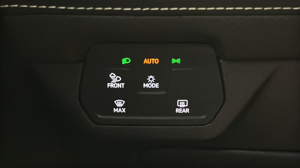 Used 2025 Volkswagen Atlas Cross Sport SEL R-Line AWD/4WD image 32