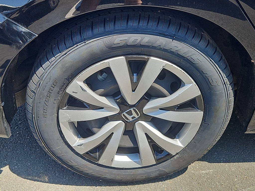 Used 2023 Honda Civic LX image 9