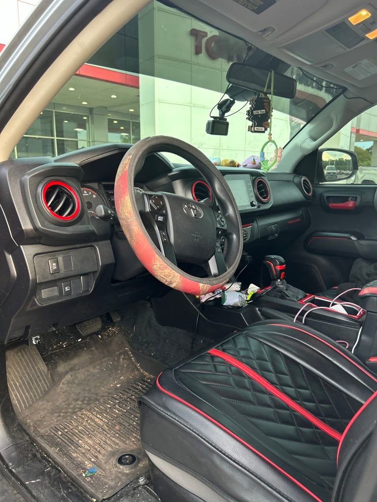 Used 2023 Toyota Tacoma SR RWD image 9
