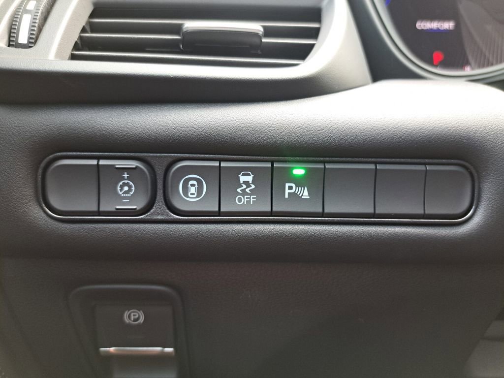 Certified 2025 Acura TLX w/ Technology Package image 16