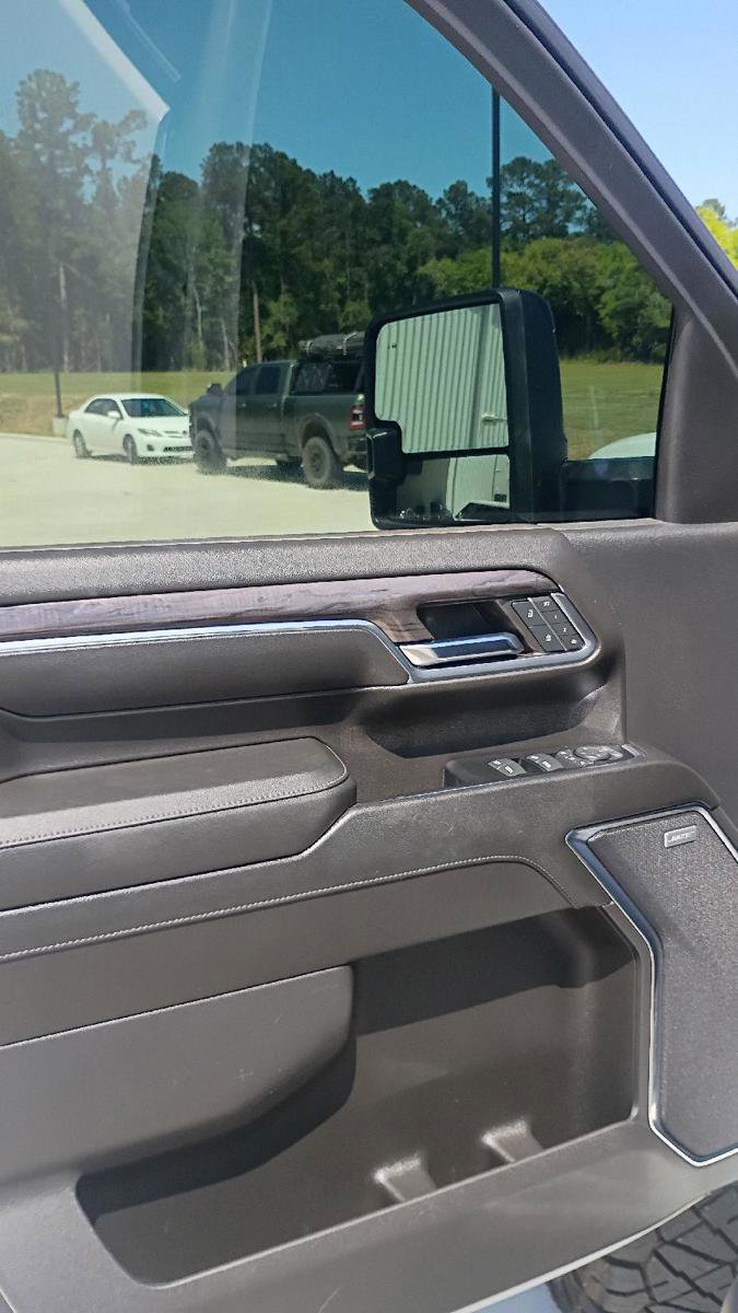 Used 2024 Chevrolet Silverado 2500 LTZ w/ LTZ Plus Package image 9