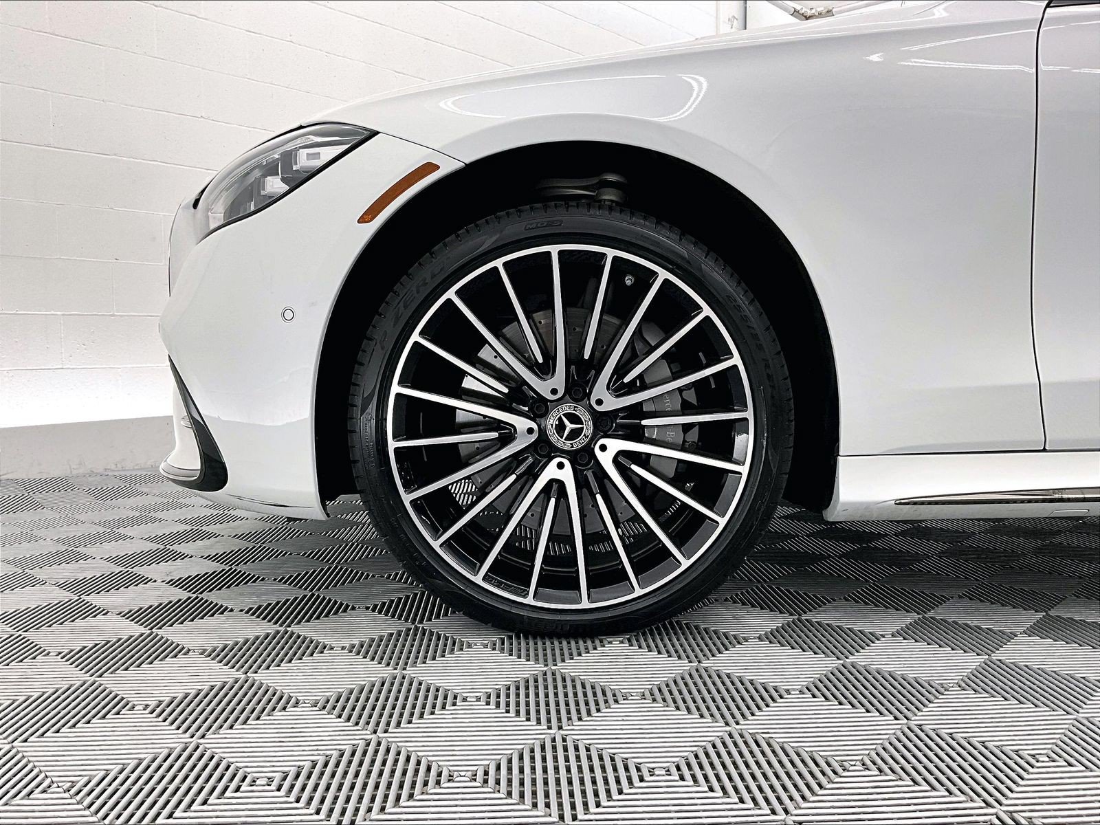 Certified 2024 Mercedes-Benz S 580 4MATIC Sedan image 8