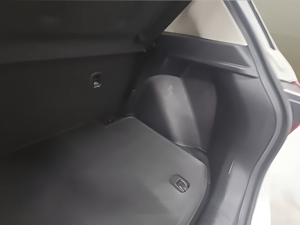 Used 2022 Hyundai Venue Limited FWD image 20