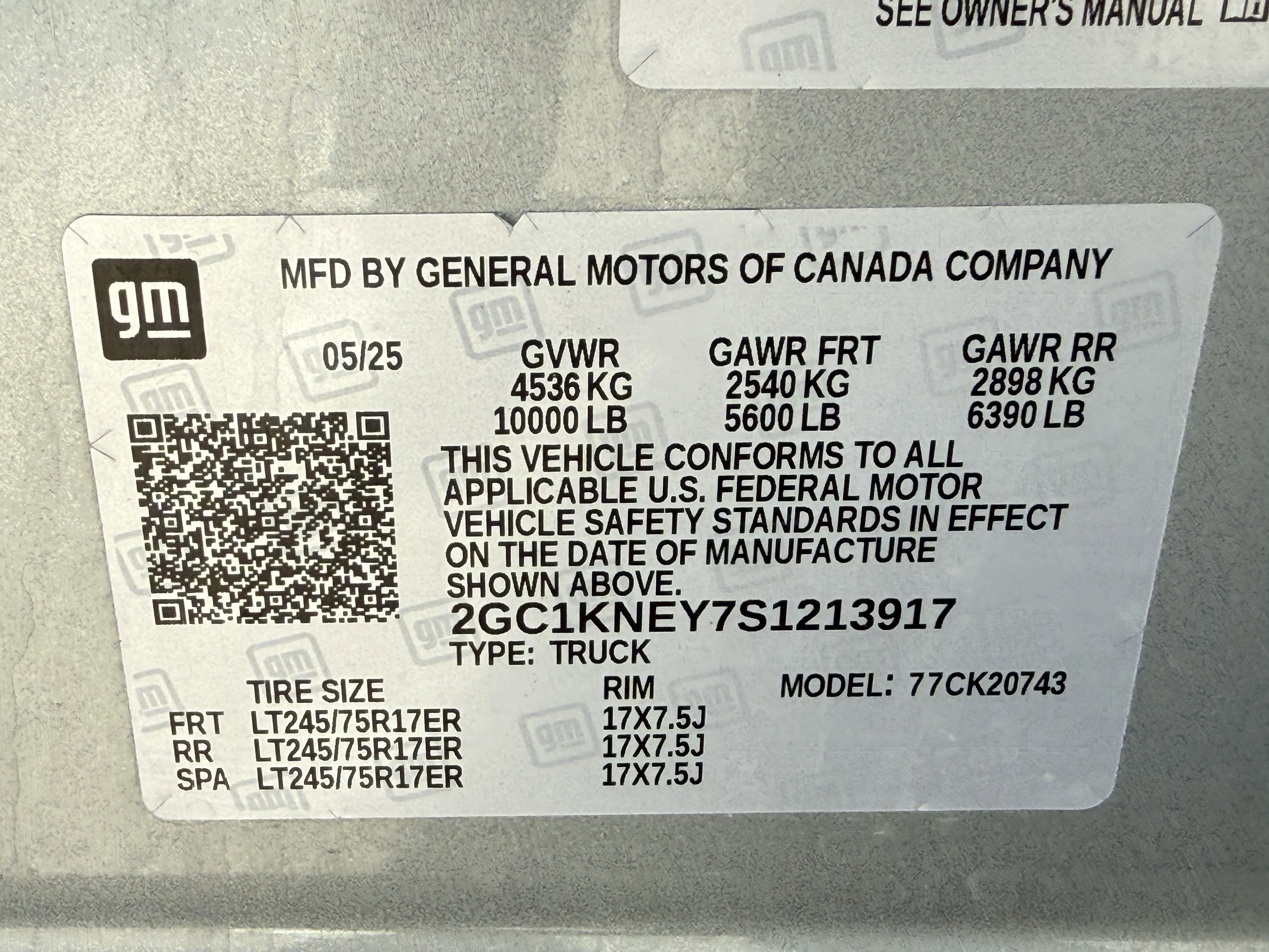 Used 2025 Chevrolet Silverado 2500 LT w/ Convenience Package image 33