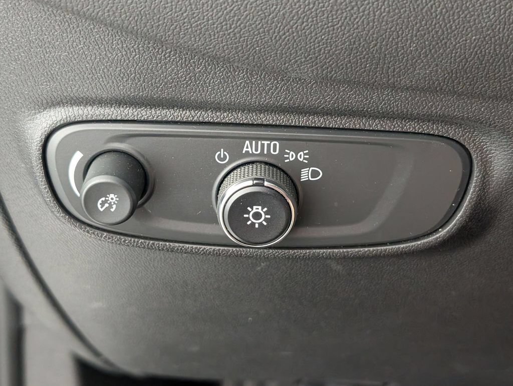 Used 2024 Chevrolet Equinox LT FWD image 15