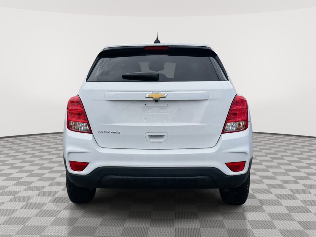 Used 2022 Chevrolet Trax LS w/ Tint and Cruise Package image 7