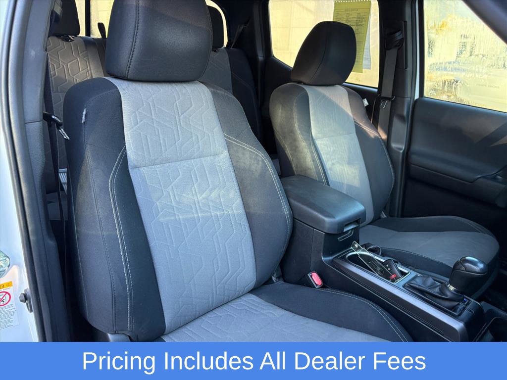 Used 2020 Toyota Tacoma TRD Sport w/ Technology Package AWD/4WD image 19