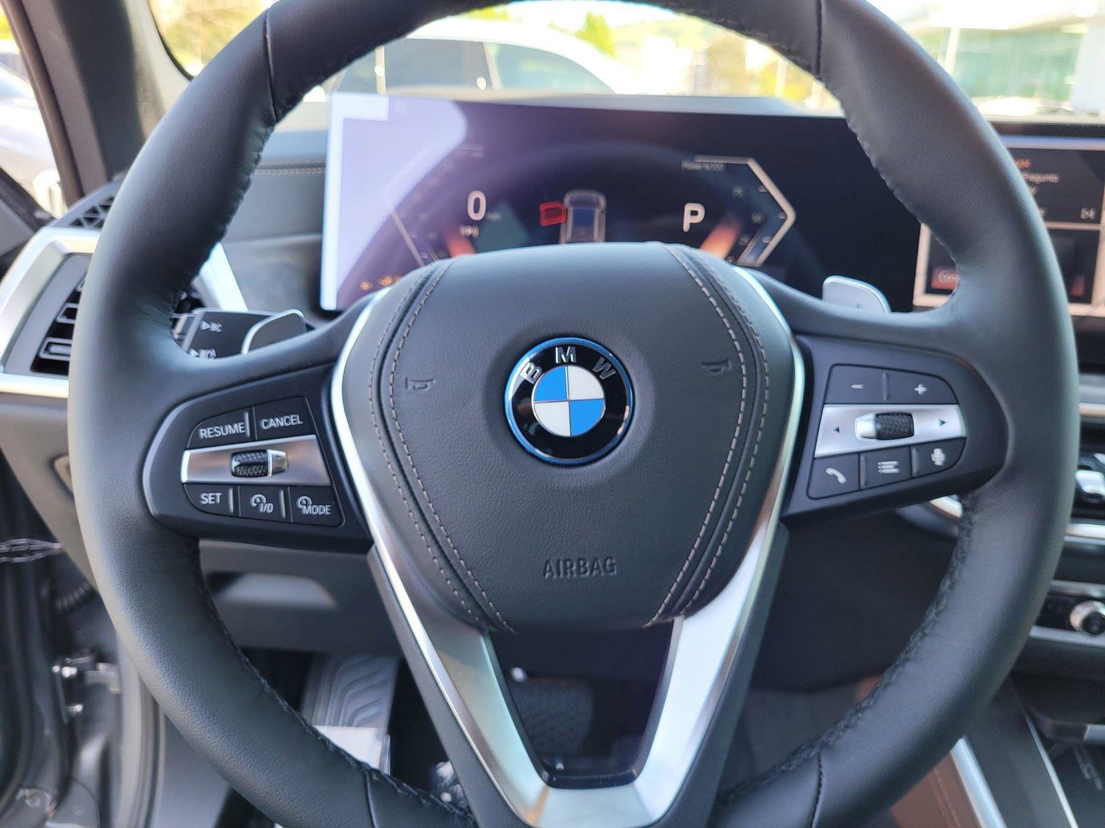 New 2026 BMW X5 xDrive50e w/ Premium Package AWD/4WD image 18