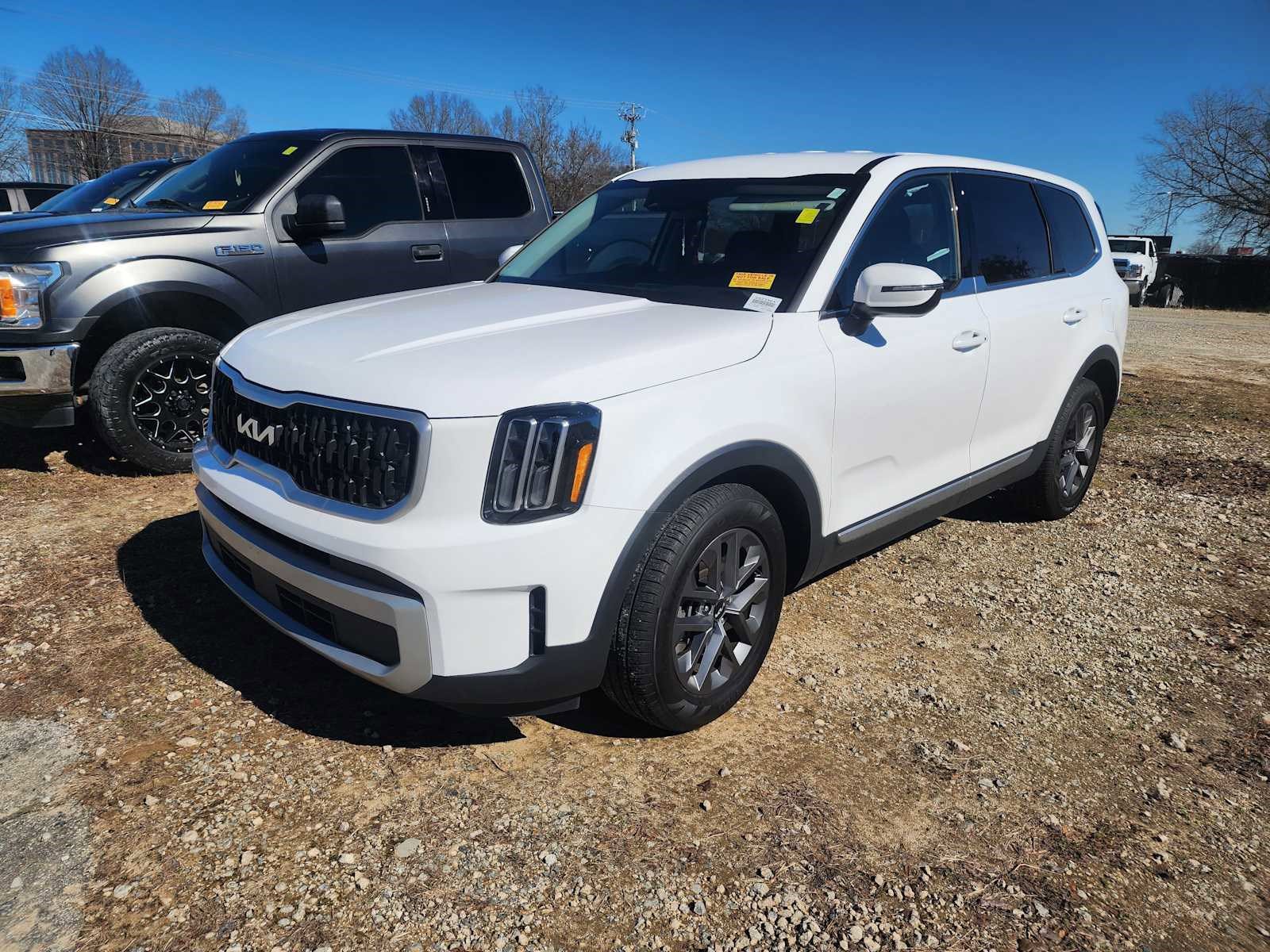 Used 2024 Kia Telluride LX image 39