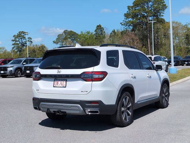 Used 2025 Honda Pilot Elite image 3