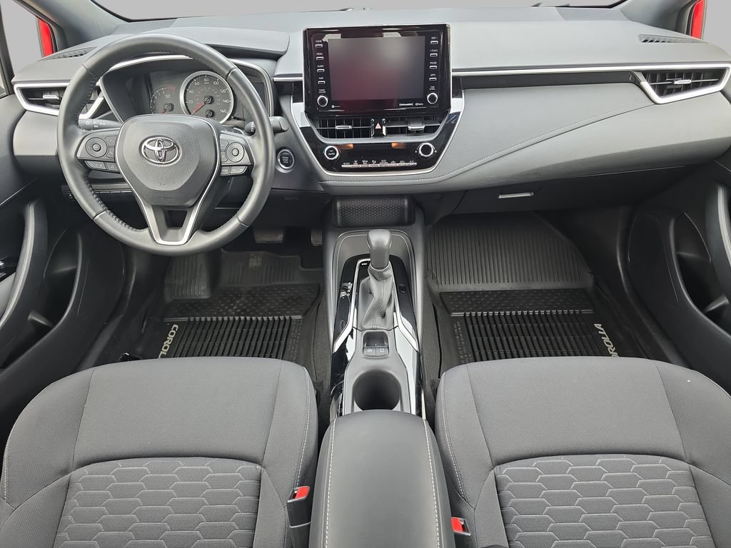 Used 2021 Toyota Corolla SE w/ SE Preferred Package FWD image 11