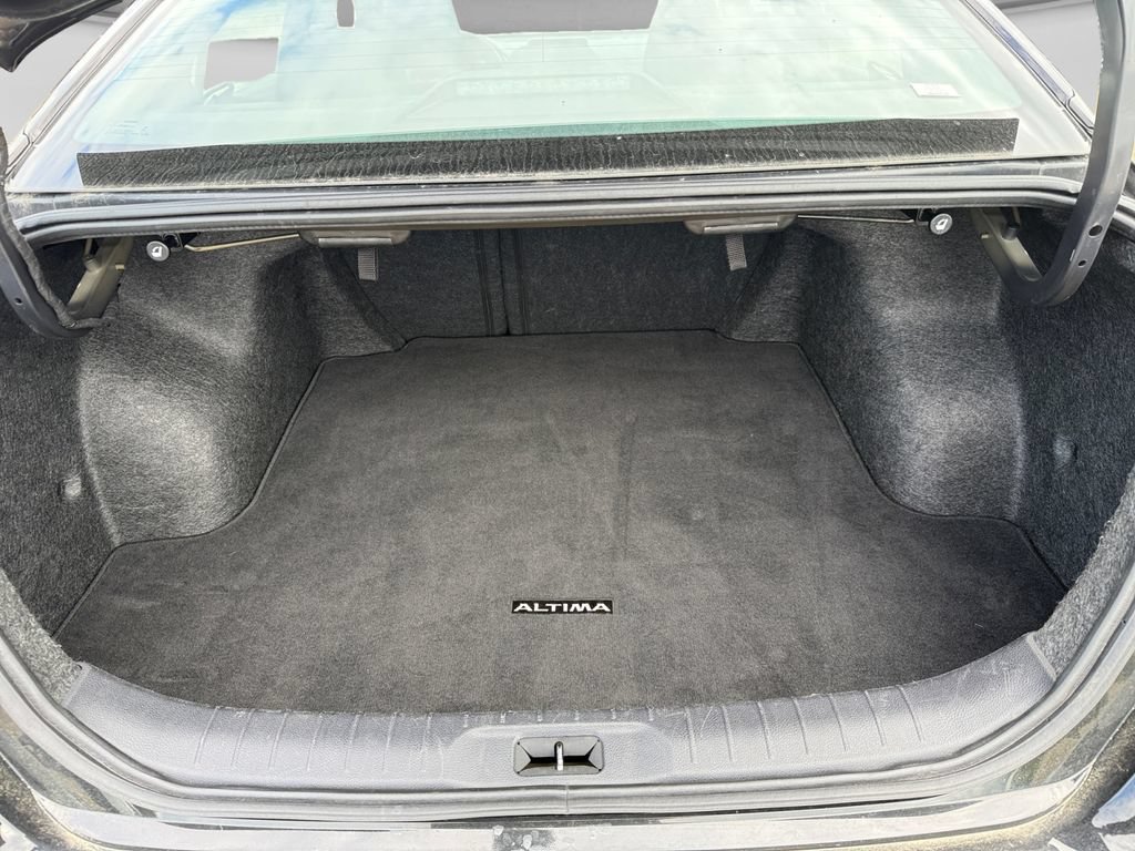 Used 2024 Nissan Altima 2.5 SV FWD image 40