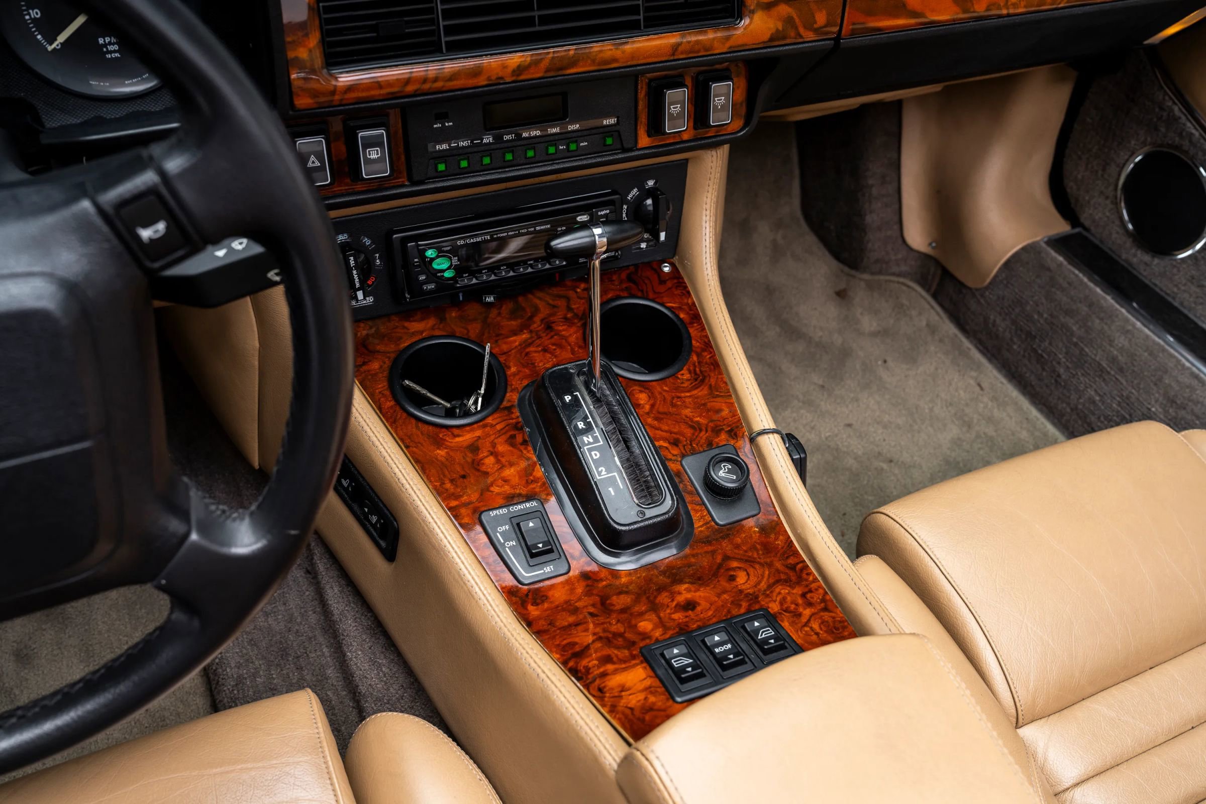 Used 1990 Jaguar XJS V12 Convertible RWD image 36