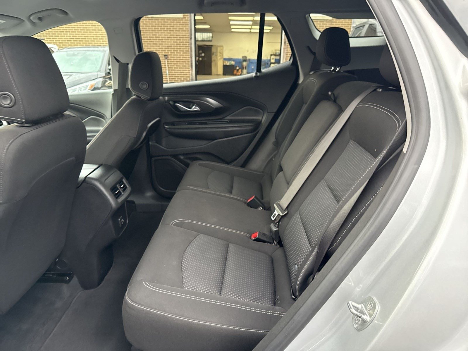 Used 2022 GMC Terrain SLE w/ Driver Convenience Package FWD image 22