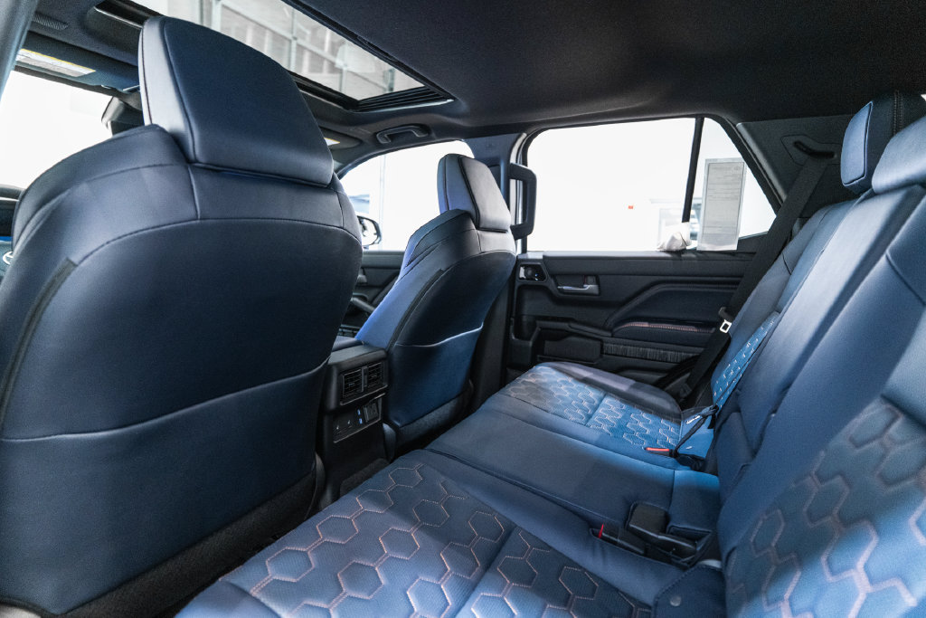 New 2026 Toyota 4Runner Platinum AWD/4WD image 14