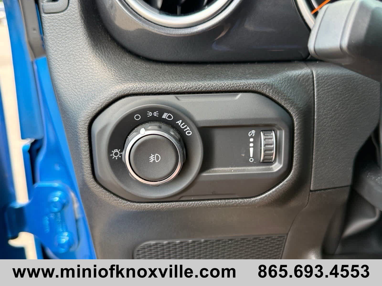 Used 2023 Jeep Wrangler Unlimited Rubicon 392 w/ Dual Top Group AWD/4WD image 28
