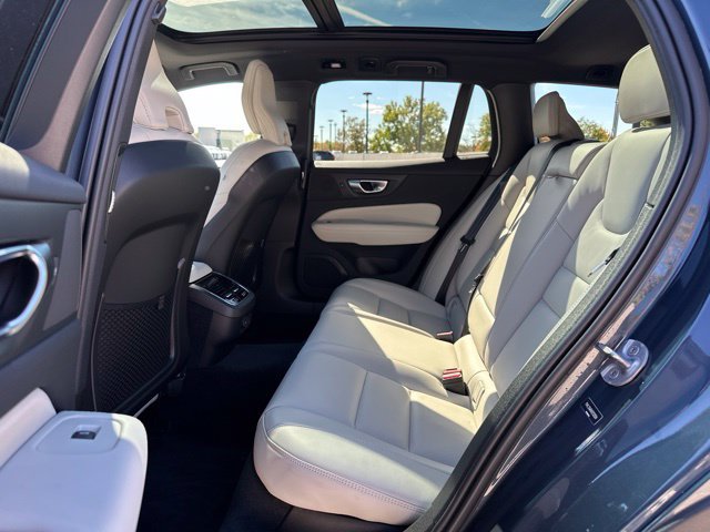 Certified 2024 Volvo V60 B5 Cross Country Ultimate w/ Protection Package Premier AWD/4WD image 13