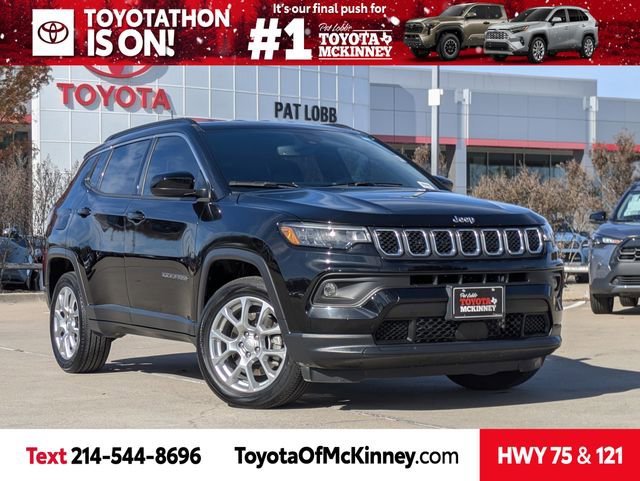 Used 2024 Jeep Compass Latitude image 1