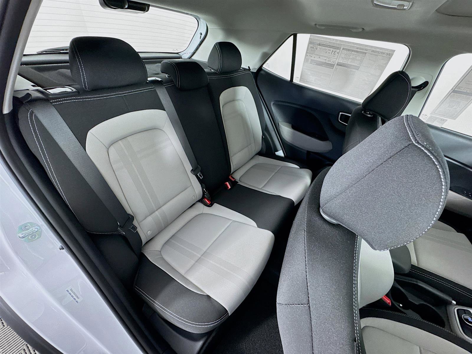 New 2025 Hyundai Venue SEL image 25